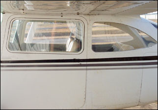 Cessna 182 rear side window right 31-372-18C. LP Aero Plastics